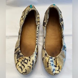 Sand Snake Tieks size 9